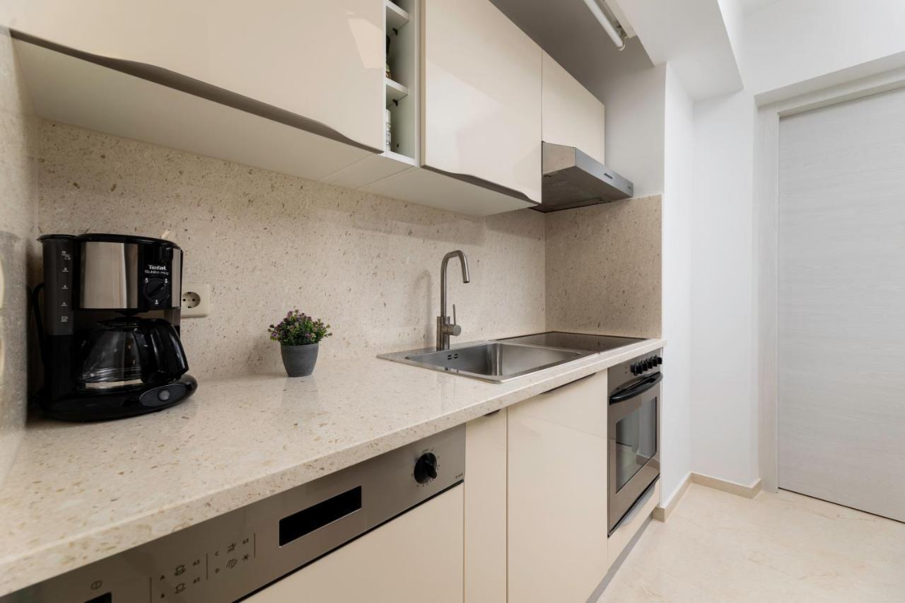 Apartman "Ela" Njivice Exterior photo